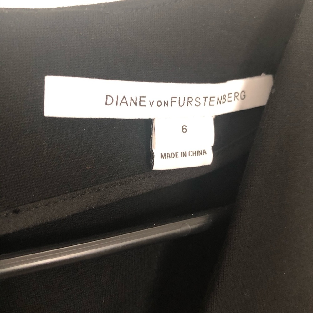 Diane von Furstenburg Leather/Blk Short dress♥️ - Picture 5 of 6